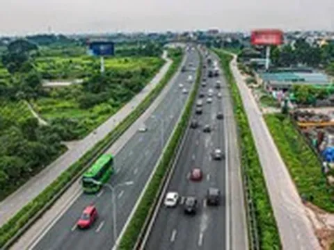 Xử lý xe không giữ khoảng cách: Tập trung vào xe kinh doanh, tuyên truyền với xe cá nhân