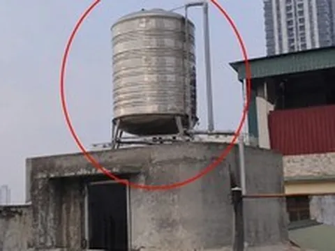 Lời khuyên cho những gia đình lâu ngày không kiểm tra bồn nước trên mái nhà