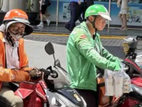 Cuộc giằng co trên mỗi cuốc xe công nghệ ngày lễ