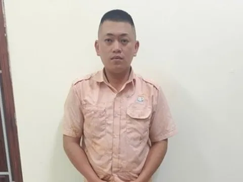 Vụ xe khách chở 34 người lật nghiêng: Tạm giữ tài xế