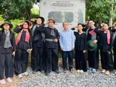 Lễ 2-9: Du khách đổ xô tìm trải nghiệm mới, nhiều điểm vui chơi thắng lớn