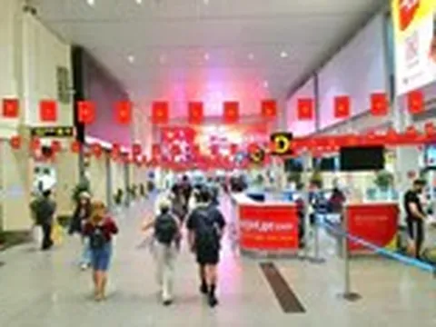 Rực rỡ cờ đỏ sao vàng, Vietjet đưa niềm vui Tết Độc lập vào từng chuyến bay