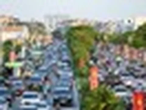 Chưa hết nghỉ lễ 2/9, cửa ngõ Hà Nội đã tắc cứng, ô tô xếp hàng dài trên cao tốc