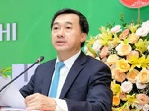 Bắt tạm giam Thứ trưởng Bộ Y tế Trần Văn Thuấn