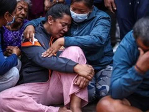 Người hành hương thoát chết thần kỳ trong trận lũ quét thảm họa ở Nepal