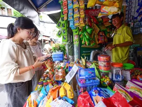 Bán gói snack vài ngàn đồng phải xuất hóa đơn: Minh bạch nhưng đừng máy móc