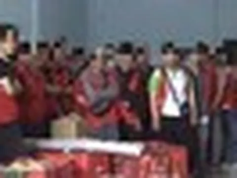 Công an kiểm tra đột xuất 77 nhân viên giao hàng