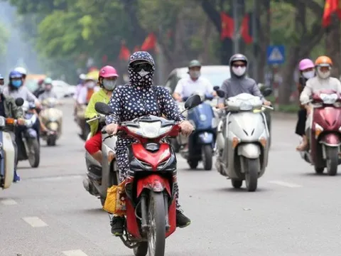 Dự báo thời tiết 4/9/2026: Nắng nóng gay gắt, chiều tối miền Bắc nơi nào "dính" mưa dông?