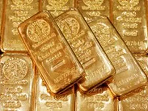 Đọc nhanh 4-9: Giá vàng tăng vọt hơn 110 USD, Bitcoin vượt 81.000 USD, dầu vẫn neo cao
