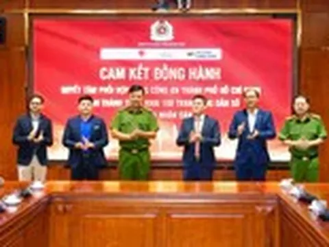 Long Châu - Đối tác y tế duy nhất cùng TP.HCM nhân rộng Trạm Công dân số, đưa y tế số đến 'gần dân, sát dân'