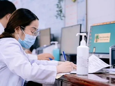 Mất 9 năm để đào tạo bác sĩ nội trú, học phí cao: Mong nhân rộng chính sách hỗ trợ như TP.HCM