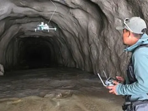 Nepal huy động “mắt thần” tìm người mất tích: Drone nhiệt quét từ trên trời, công nghệ hỗ trợ dò dưới lớp bùn đá