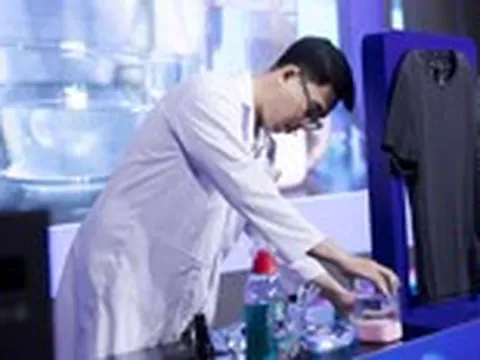 Giặt quần áo thế nào để vừa nhanh, sạch, thơm lại không bị cặn bọt?
