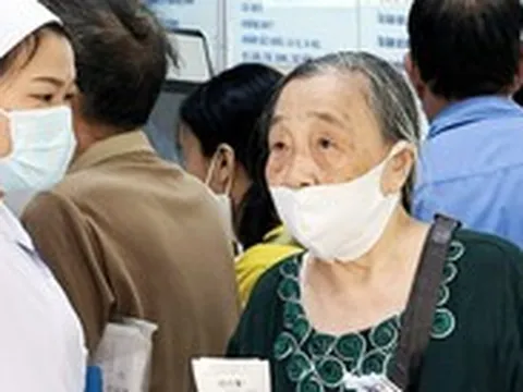 Đề xuất tăng mức hưởng bảo hiểm y tế, người trên 75 tuổi được hưởng thêm quyền lợi
