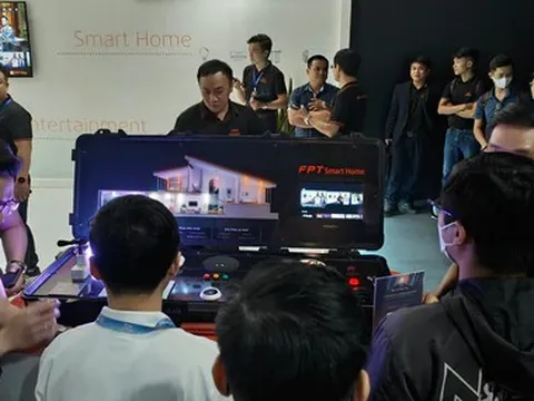 Làm gì để start-up Việt không phải sang Singapore?