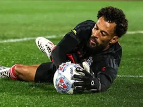 Tranh cãi lớn về thủ thành Vozinha sau kỳ World Cup gây sốt