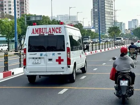Giá xe cấp cứu mỗi nơi một kiểu, người bệnh lãnh đủ