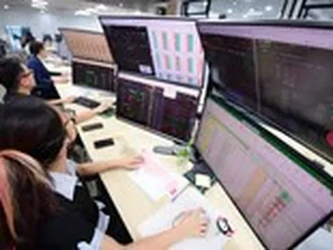 Chứng khoán 8-9: Sau phiên bất ngờ rơi 31 điểm, VN-Index có tiếp tục rung lắc?
