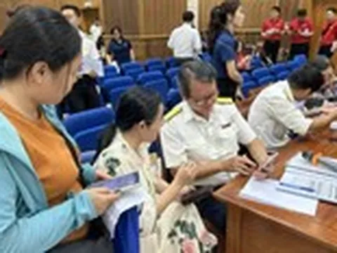 Đề xuất ngưỡng thuế 10 tỉ đồng: Hộ kinh doanh vẫn phải tạm nộp thuế