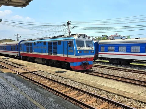 Tết Đinh Mùi 2027: Tin vui cho người dân về quê, vé tàu mở bán sớm với nhiều ưu đãi