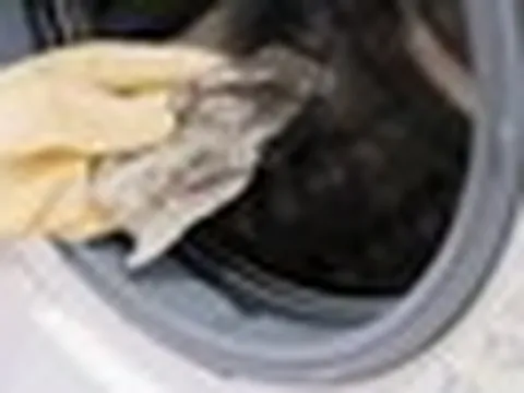 "Ngăn bí mật" bị nhiều gia đình bỏ quên khiến máy giặt đọng nước, quần áo bám bẩn