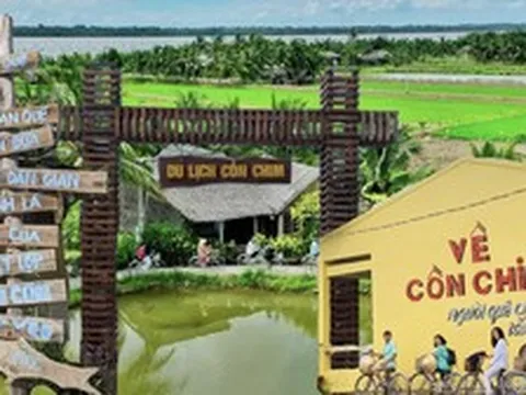 Cồn Chim Trà Vinh đông khách chưa từng có sau "hiệu ứng Phương Mỹ Chi", người dân dậy từ 3 giờ sáng chuẩn bị đón khách
