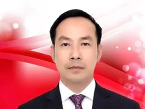 Chân dung tân Chủ tịch UBND tỉnh Đồng Tháp Nguyễn Thanh Nhàn