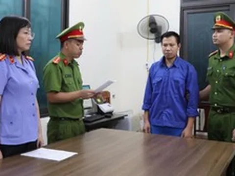 Công an kiểm tra kho gỗ: Ra lệnh bắt tạm giam chủ kho SN 1991