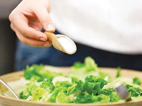 Thực phẩm nào chứa nhiều muối nhưng lại không có vị mặn?