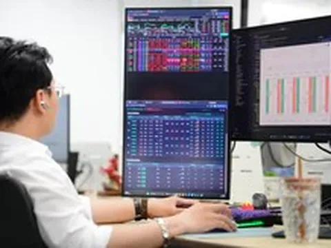 Tăng bốc hơn 17 điểm rồi quay đầu, VN-Index kết phiên trong sắc đỏ