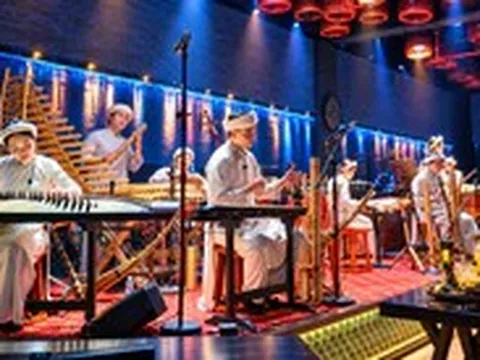 Du lịch đêm: Dư địa lớn, thách thức biến buổi tối thành một phần đáng nhớ nhất của tour