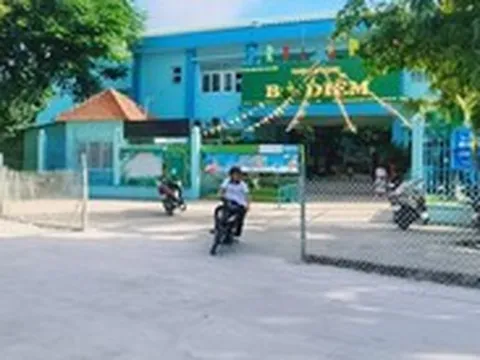 Phụ huynh vui mừng khi đường đầy 'ổ voi' trước cổng Trường mầm non Bà Điểm được nâng cấp