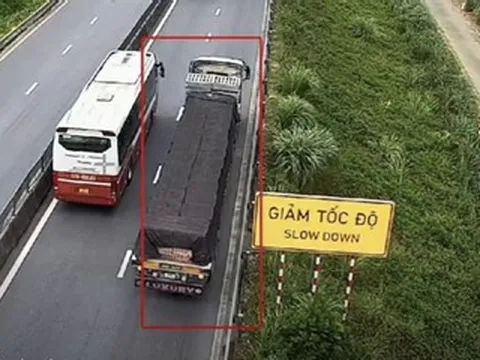 Dừng ô tô trên cao tốc không đặt cảnh báo, nam tài xế bị phạt