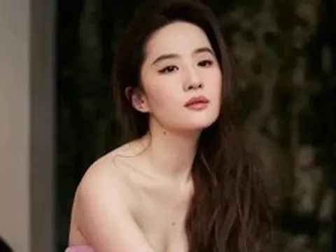 Bức ảnh khiến Lưu Diệc Phi xấu hổ