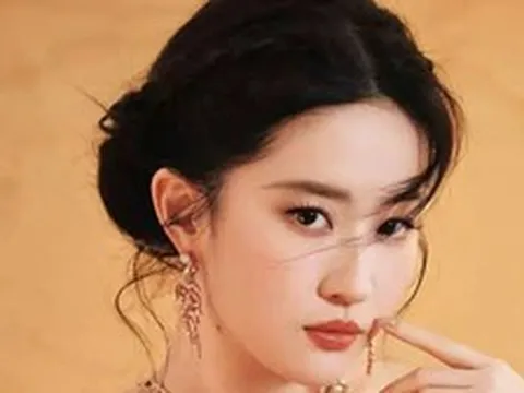 Cú trượt tay của Lưu Diệc Phi