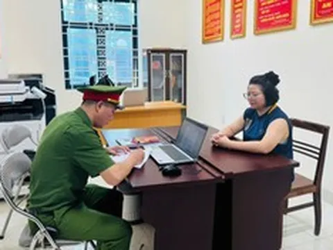 Người phụ nữ giả mạo bác sĩ quốc tế, lừa làm "bìa đỏ" rồi chiếm đoạt tài sản