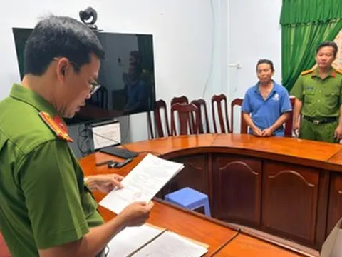 Mâu thuẫn bán nhà, người đàn ông dùng điện, dao định giết nam thanh niên