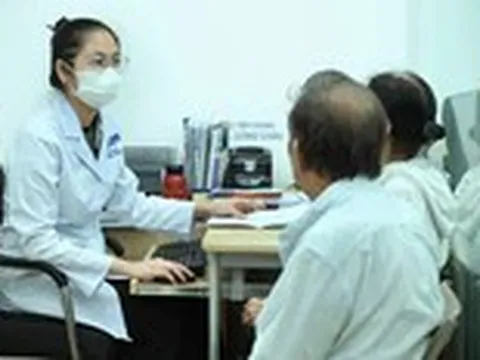 Sốt xuất huyết bùng mạnh, nhiều ca tử vong ở người có bệnh nền