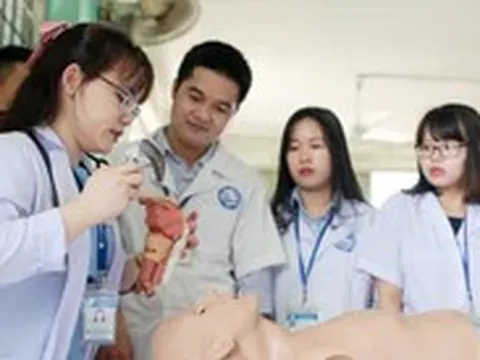 Nếu không thay đổi mô hình đào tạo, thế giới sẽ không công nhận bằng bác sĩ Việt Nam