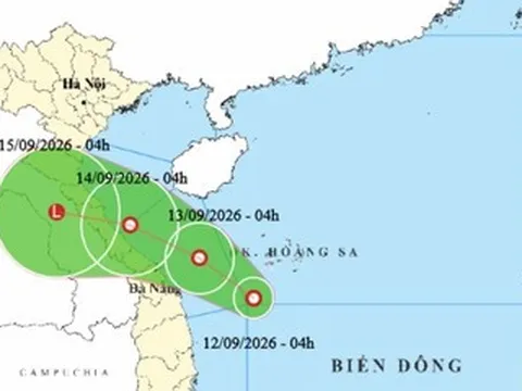 Áp thấp nhiệt đới mới trên Biển Đông hướng về Nghệ An đến TP Huế