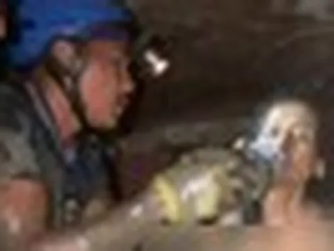 Người phụ nữ mất tích 10 ngày dưới đống đổ nát: Gia đình làm lễ tang, đội cứu hộ phát hiện chuyện khó tin