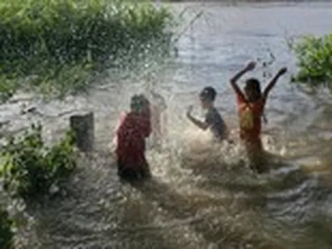Chống hạn cho ĐBSCL ngay khi nước còn đầy: bài học từ các nước