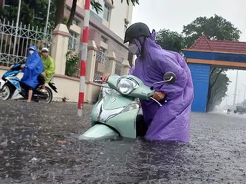 Dự báo thời tiết 13/9/2026: Trung Bộ tiếp diễn mưa lớn, Hà Nội cục bộ mưa rất to
