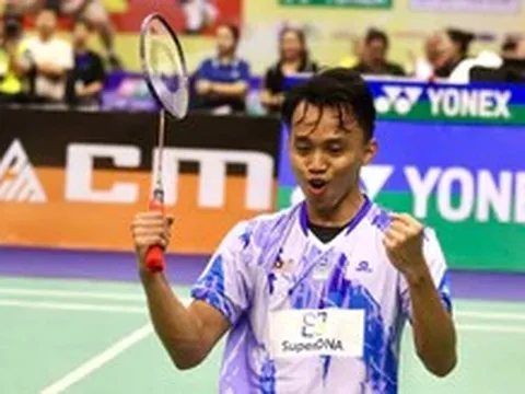 Vô địch Giải cầu lông Vietnam Open, tay vợt Malaysia ném vợt tặng khán giả