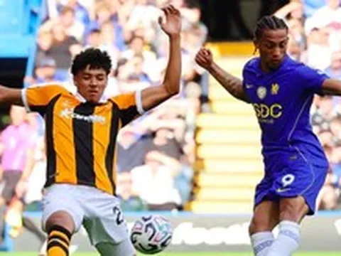 Tân binh Hull City tiếp tục đà thăng hoa ở Premier League