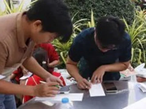 Thiếu sách giáo khoa: Cần thay đổi cách đặt hàng và phân phối sách