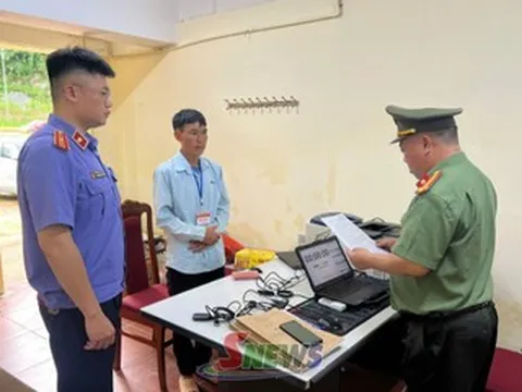 Người đàn ông bị khởi tố sau khi dùng súng tự gây thương tích cho bản thân