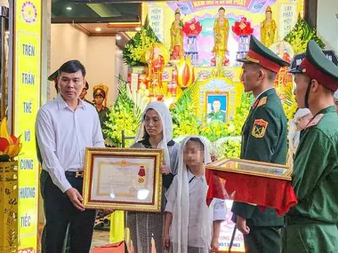 Chủ tịch nước truy tặng Huân chương Dũng cảm đối với Trung tá Trần Văn Tùng