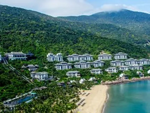 Việt Nam có một khu nghỉ dưỡng 7 lần được "Oscar của ngành du lịch" vinh danh, thiết kế bởi “phù thủy kiến trúc” danh tiếng toàn cầu do Sun Group đầu tư