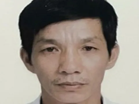 Khởi tố gã đàn ông sát hại vợ rồi trốn trong vườn dừa
